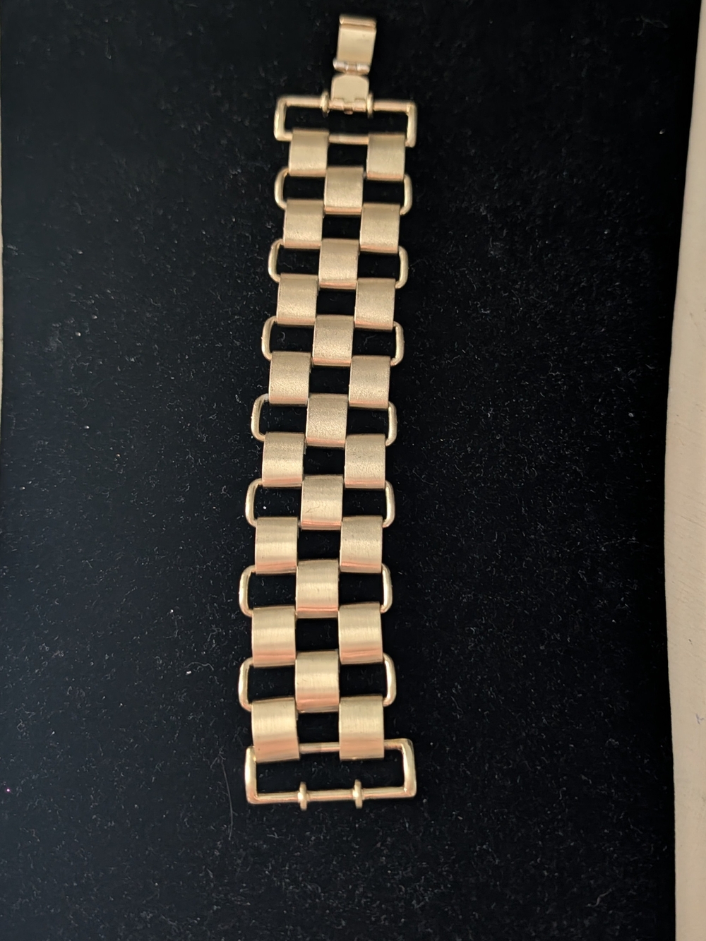 Women's Link Bracelet  - Matte Gold Finish